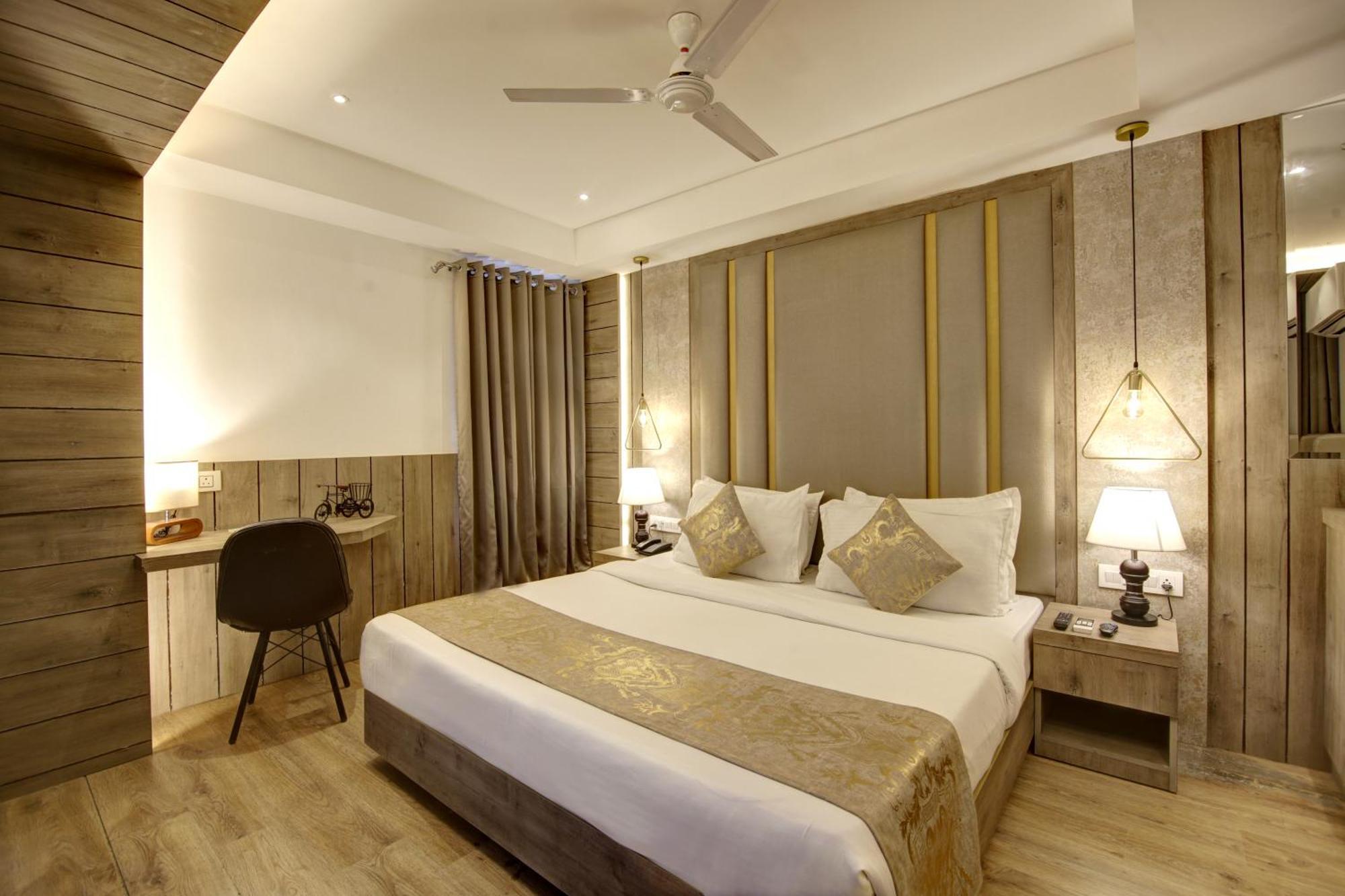 Hotel Town Grand Patel Nagar ניו דלהי מראה חיצוני תמונה