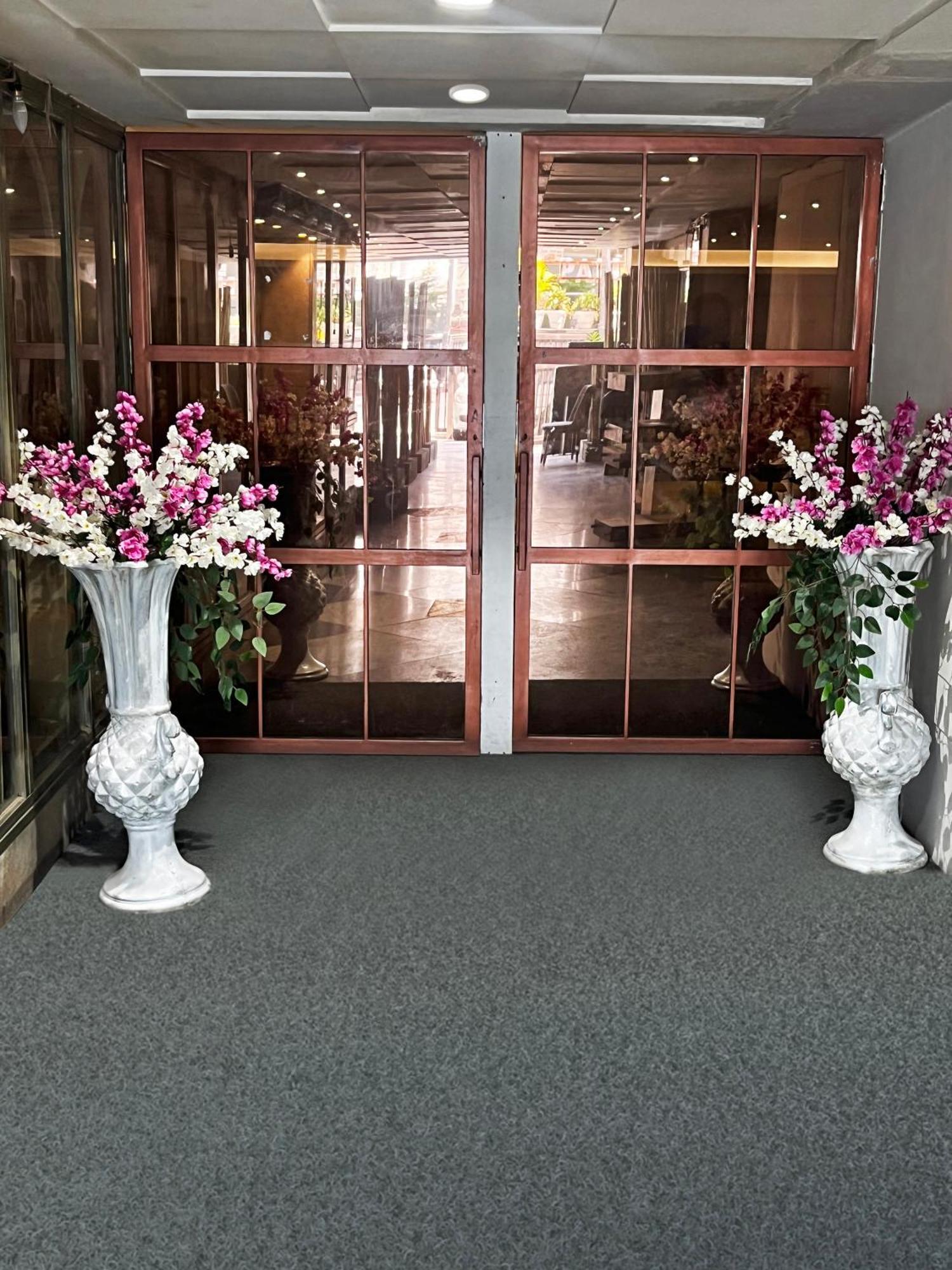 Hotel Town Grand Patel Nagar ניו דלהי מראה חיצוני תמונה