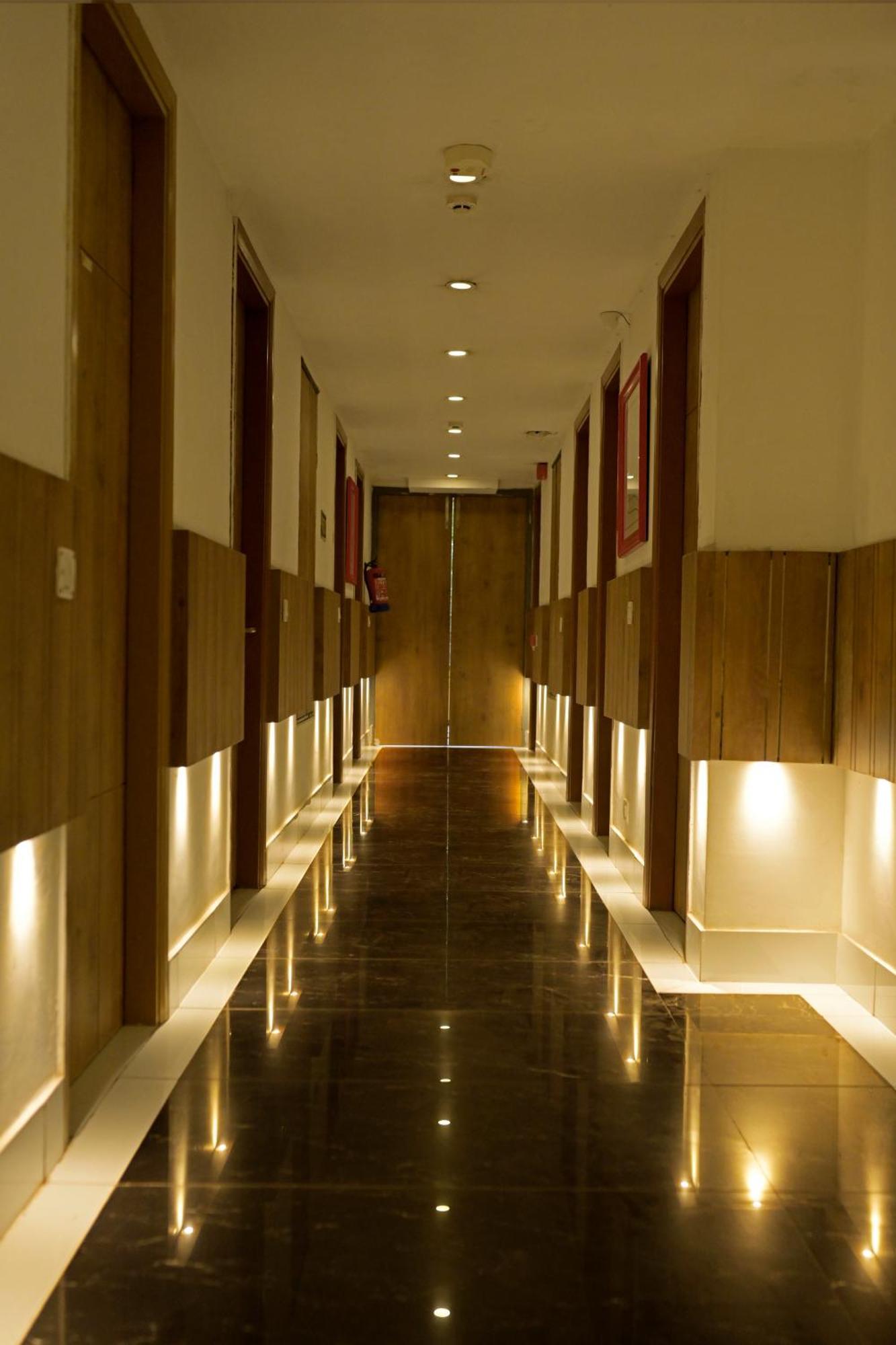 Hotel Town Grand Patel Nagar ניו דלהי מראה חיצוני תמונה